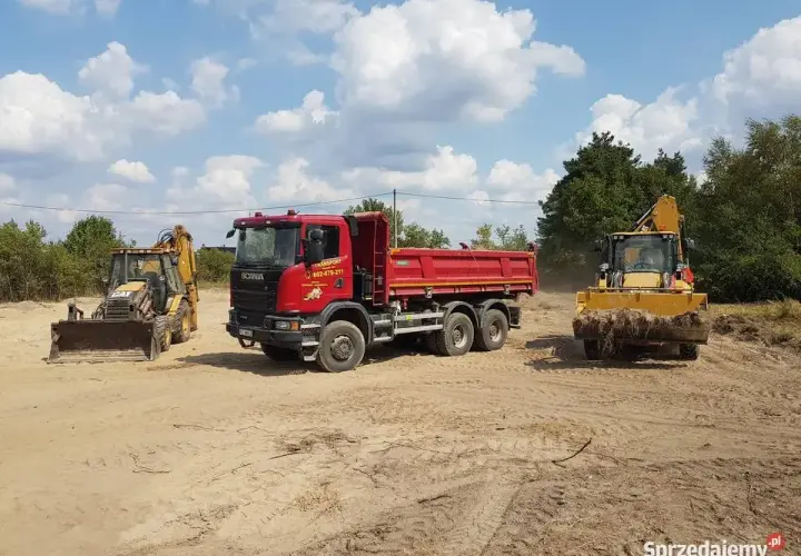 Ile kosztuje wywrotka żwiru? Cena + Transport [Przewodnik]